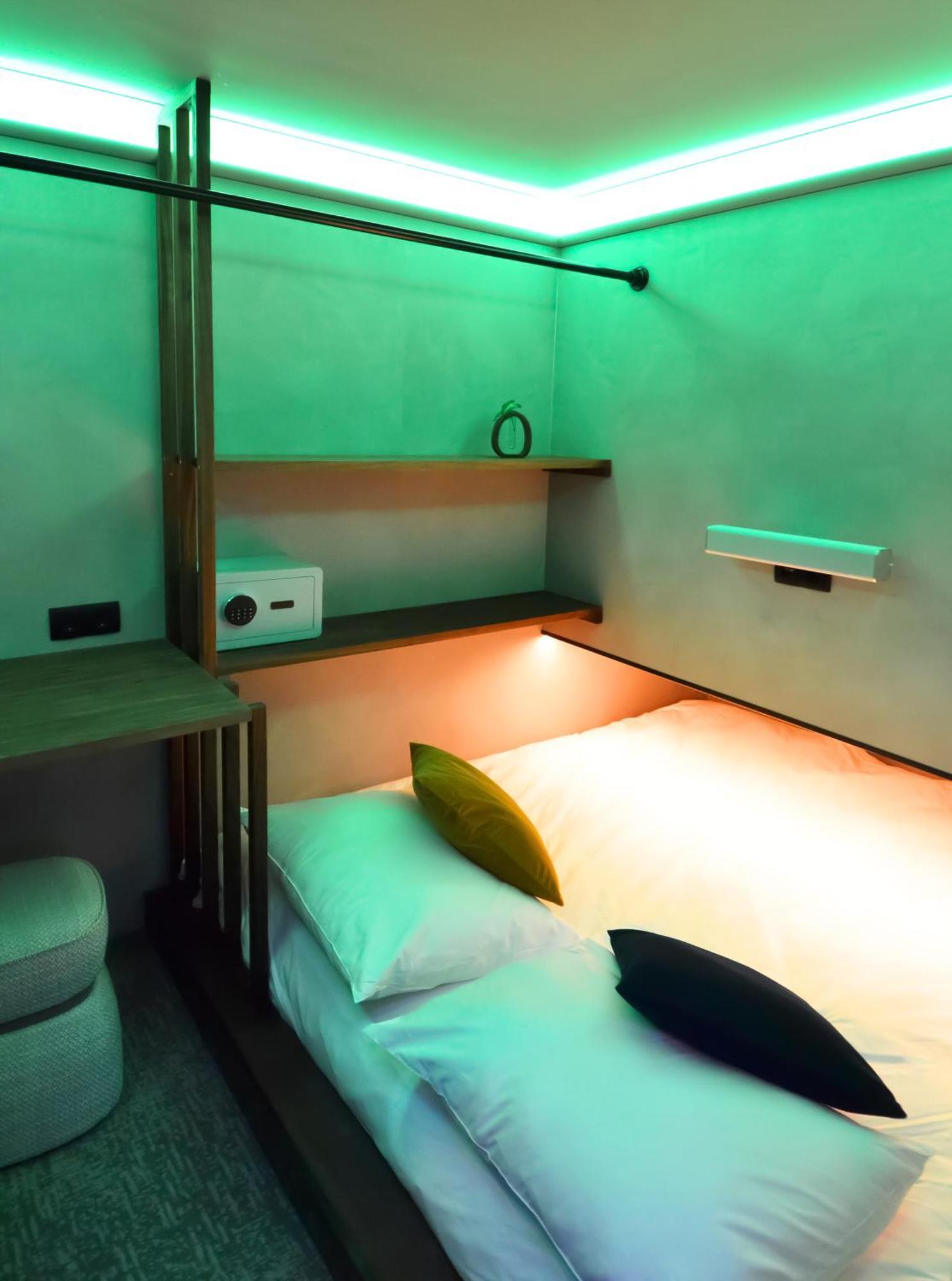 The Hyve Capsule Kapselhotel *