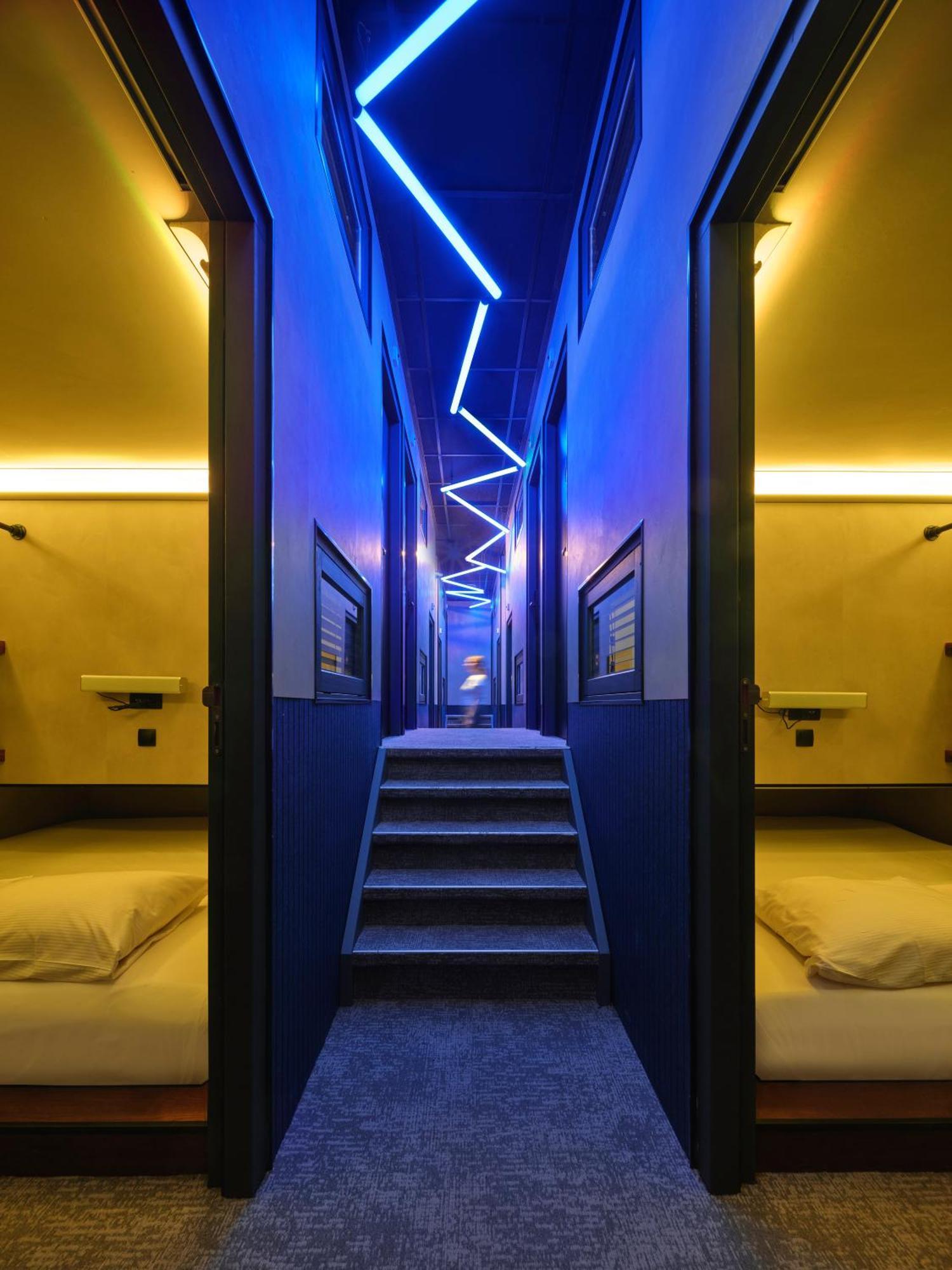Kapselhotel The Hyve Capsule Amsterdam
